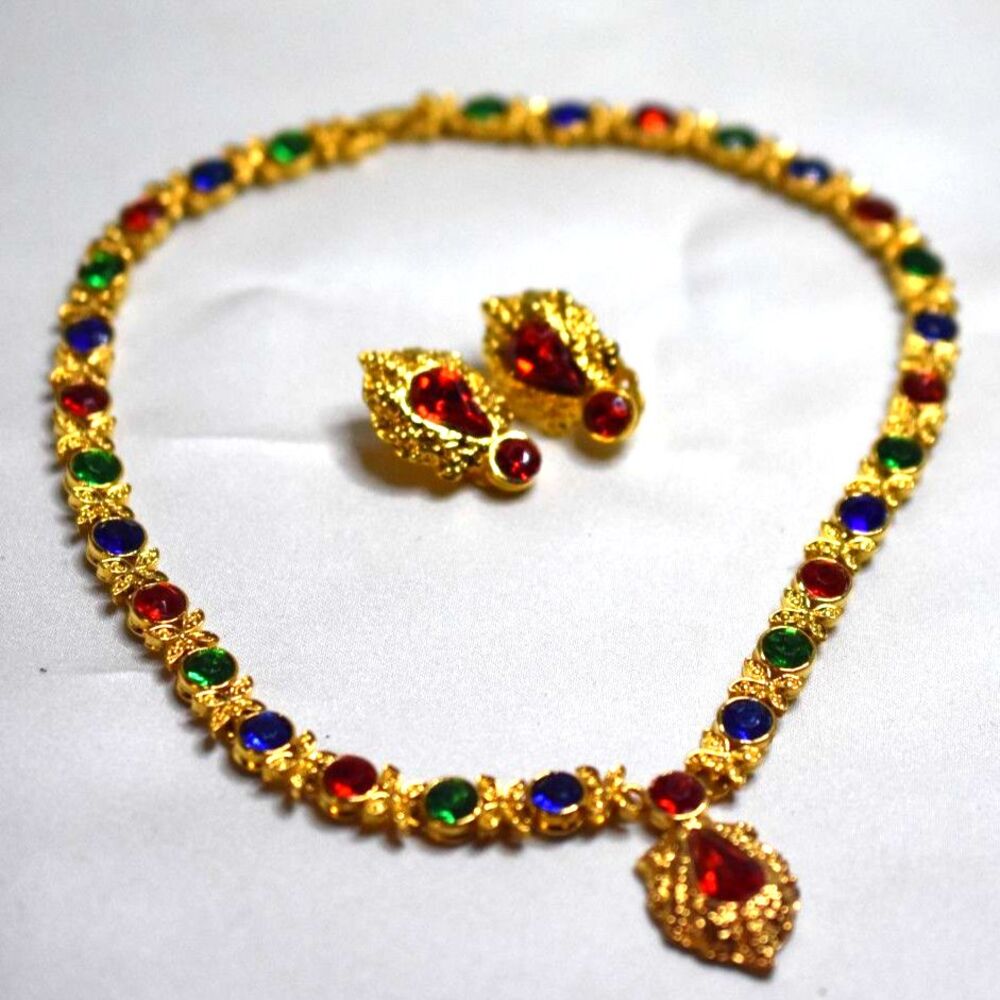 Gold Tone Textured Metal Red1" Clip On Earrings Multi Color Crystal 15" Necklace